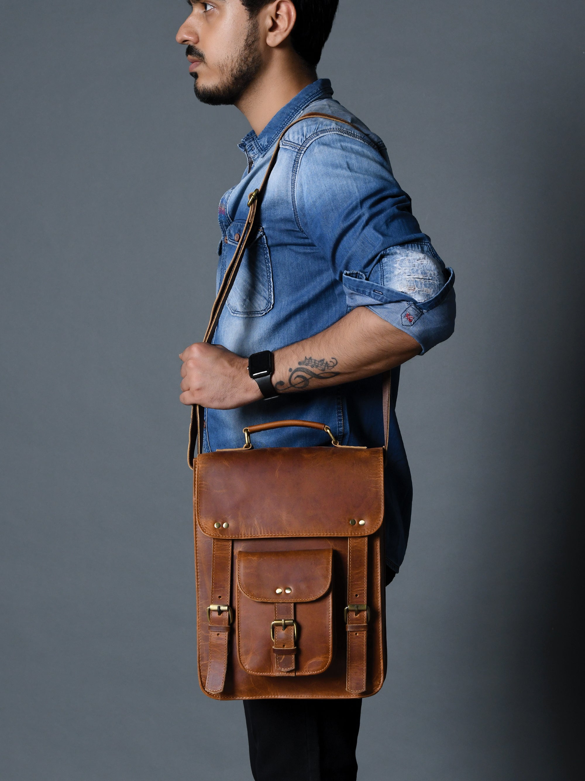 Front Pocket Daily Messenger Bag