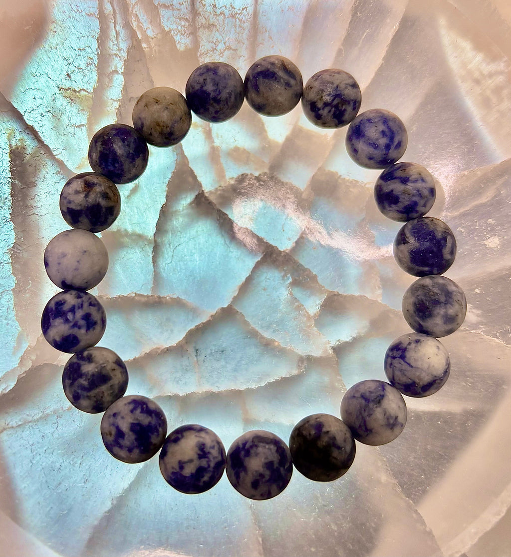 Clarity Stone Sodalite Bracelet – 10mm Matte Reiki-Infused Calm & Communication Power Bracelet (Medium–Large Fit)