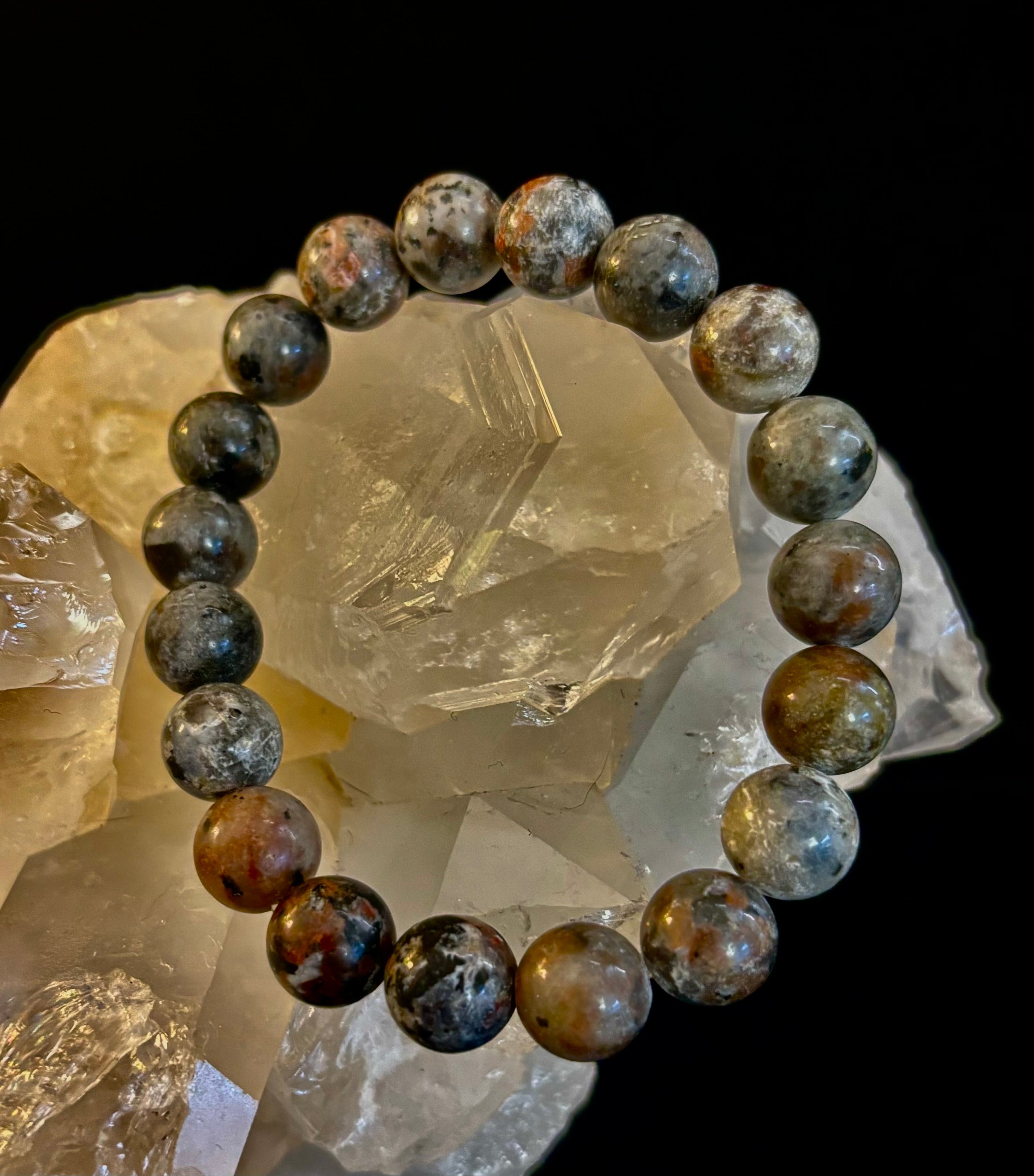 Yooperlite Grounding Bracelet – Natural UV Reactive Stone