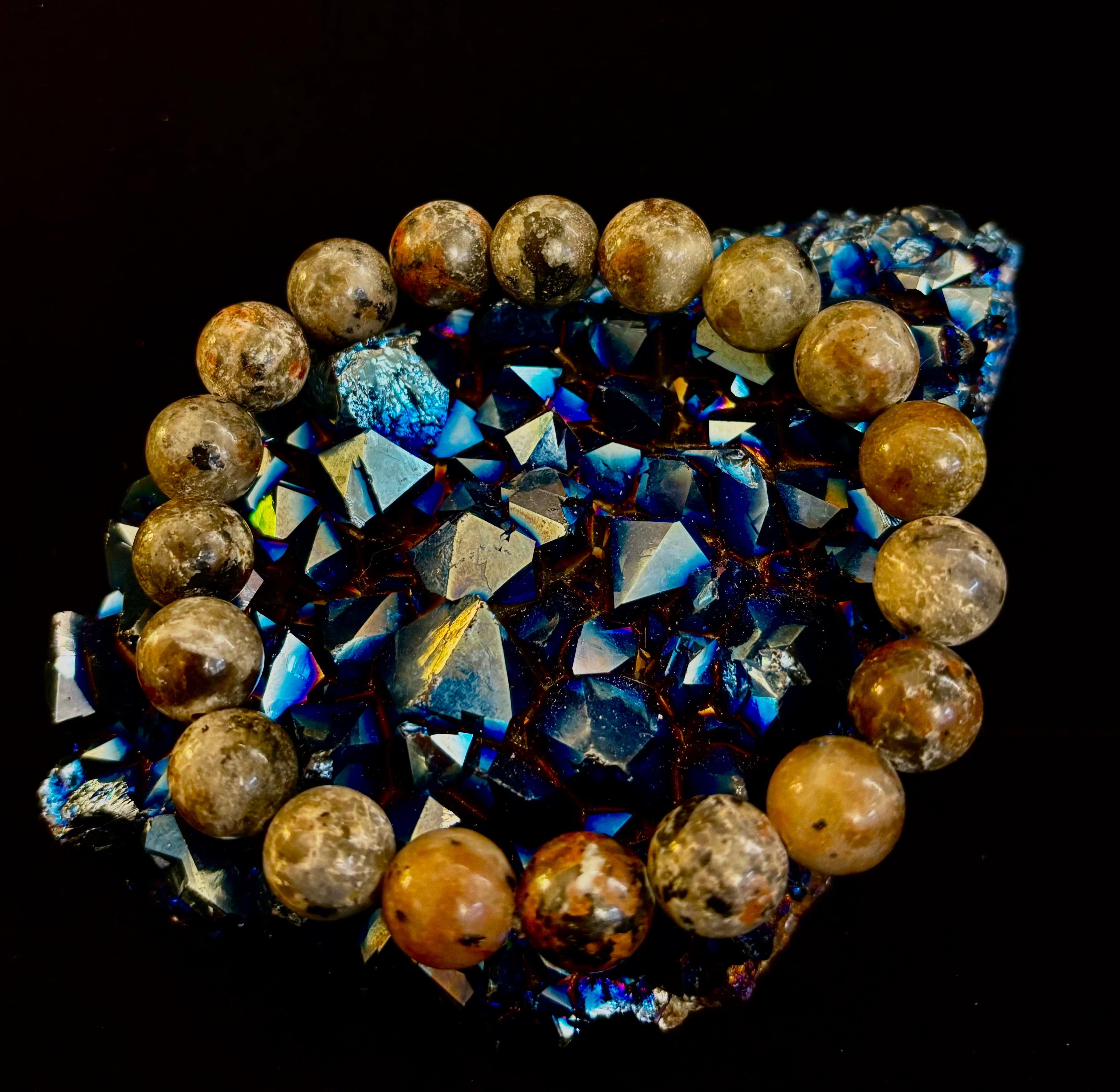 Yooperlite Grounding Bracelet – Natural UV Reactive Stone