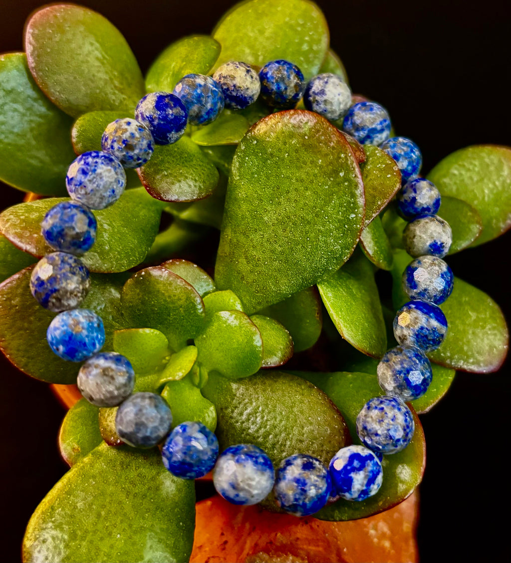 Clarity & Confidence Lapis Lazuli Bracelet – 8mm Polyhedral Gemstone Bracelet