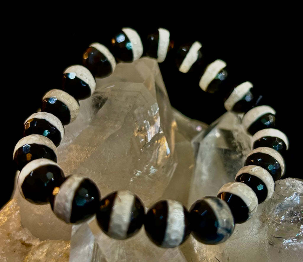 Tibetan Agate Protection Bracelet – Faceted Energy Beads (8mm / 10mm)