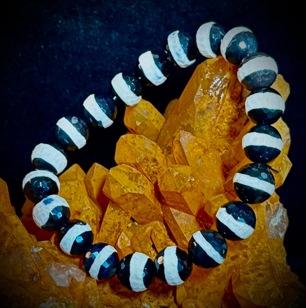 Tibetan Agate Protection Bracelet – Faceted Energy Beads (8mm / 10mm)