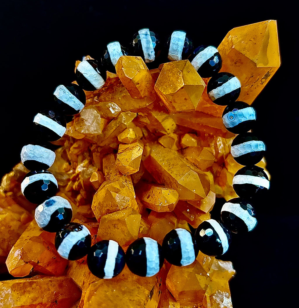 Tibetan Agate Protection Bracelet – Faceted Energy Beads (8mm / 10mm)
