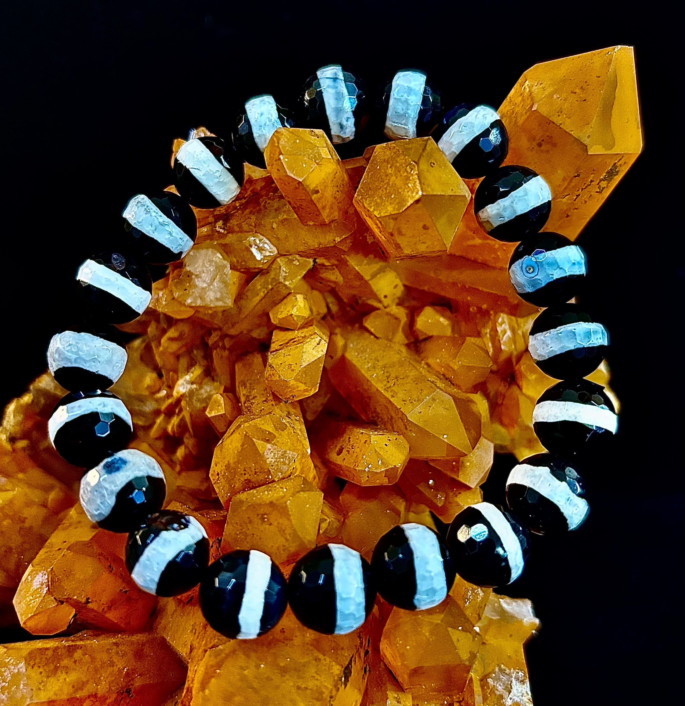 Tibetan Agate Protection Bracelet – Faceted Energy Beads (8mm / 10mm)