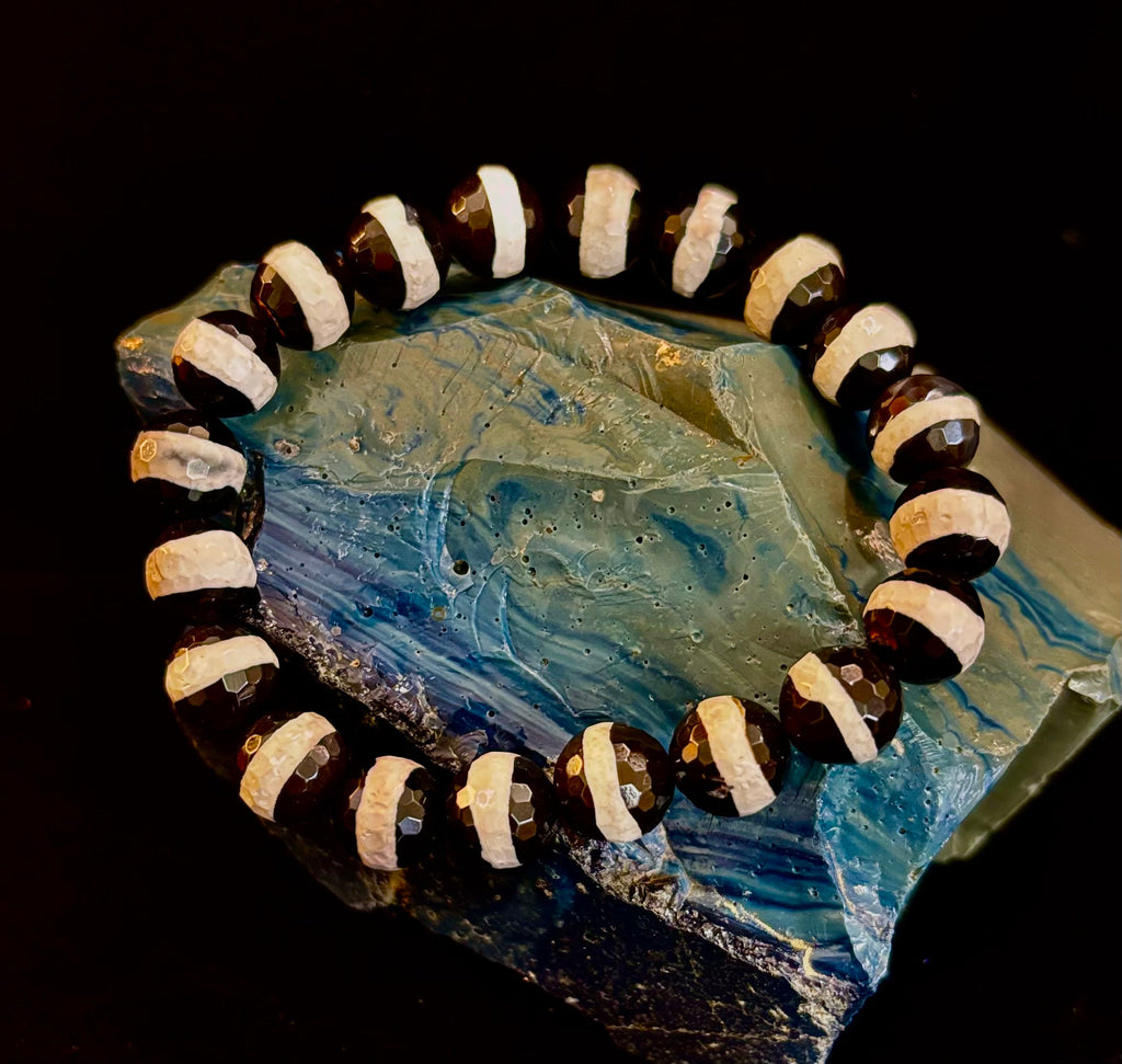 Tibetan Agate Protection Bracelet – Faceted Energy Beads (8mm / 10mm)