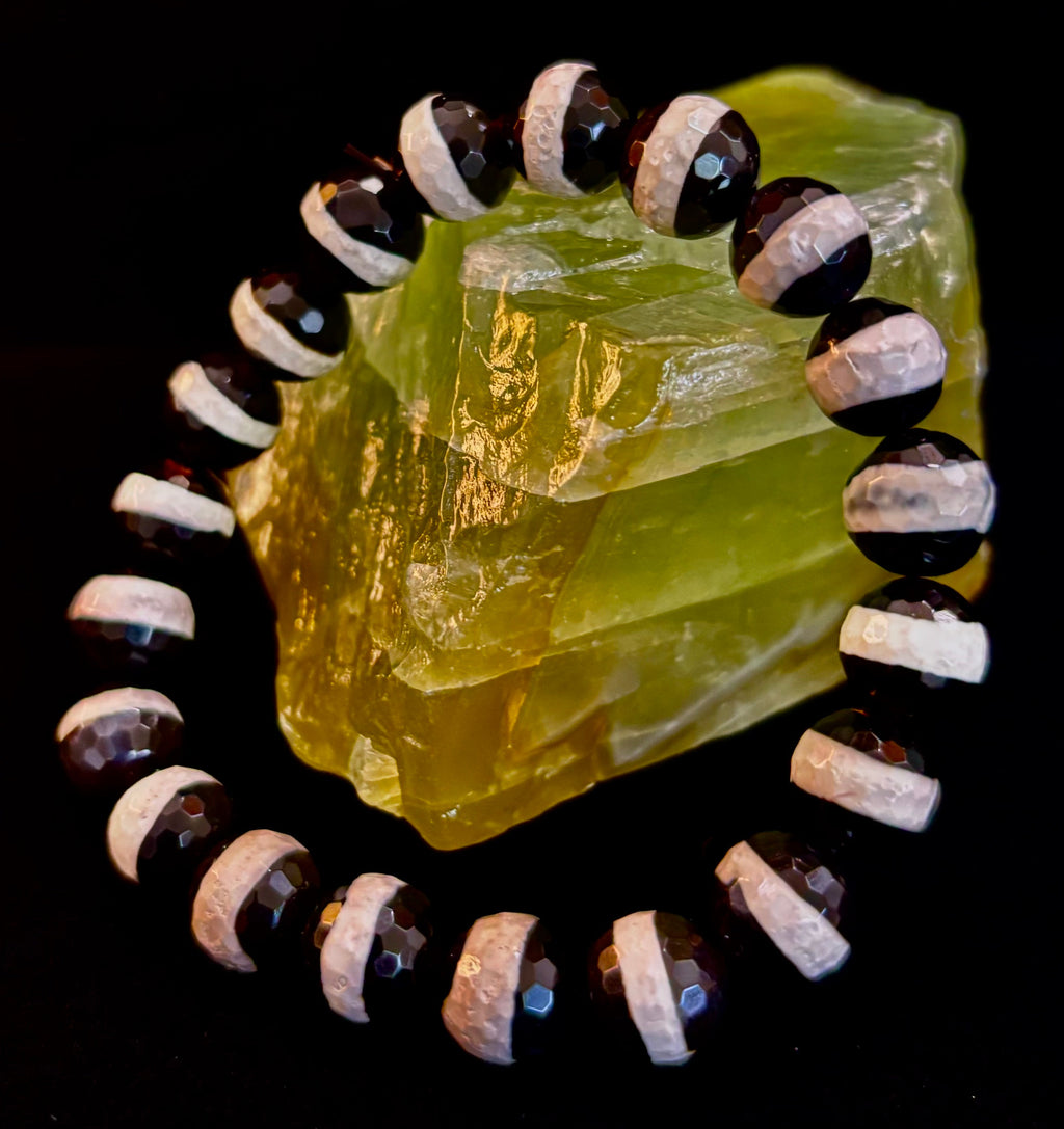 Tibetan Agate Protection Bracelet – Faceted Energy Beads (8mm / 10mm)