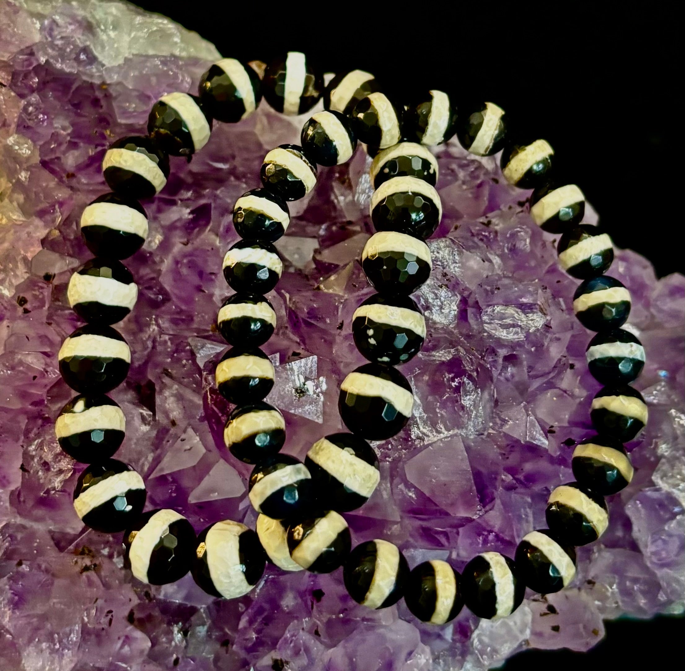 Tibetan Agate Protection Bracelet – Faceted Energy Beads (8mm / 10mm)