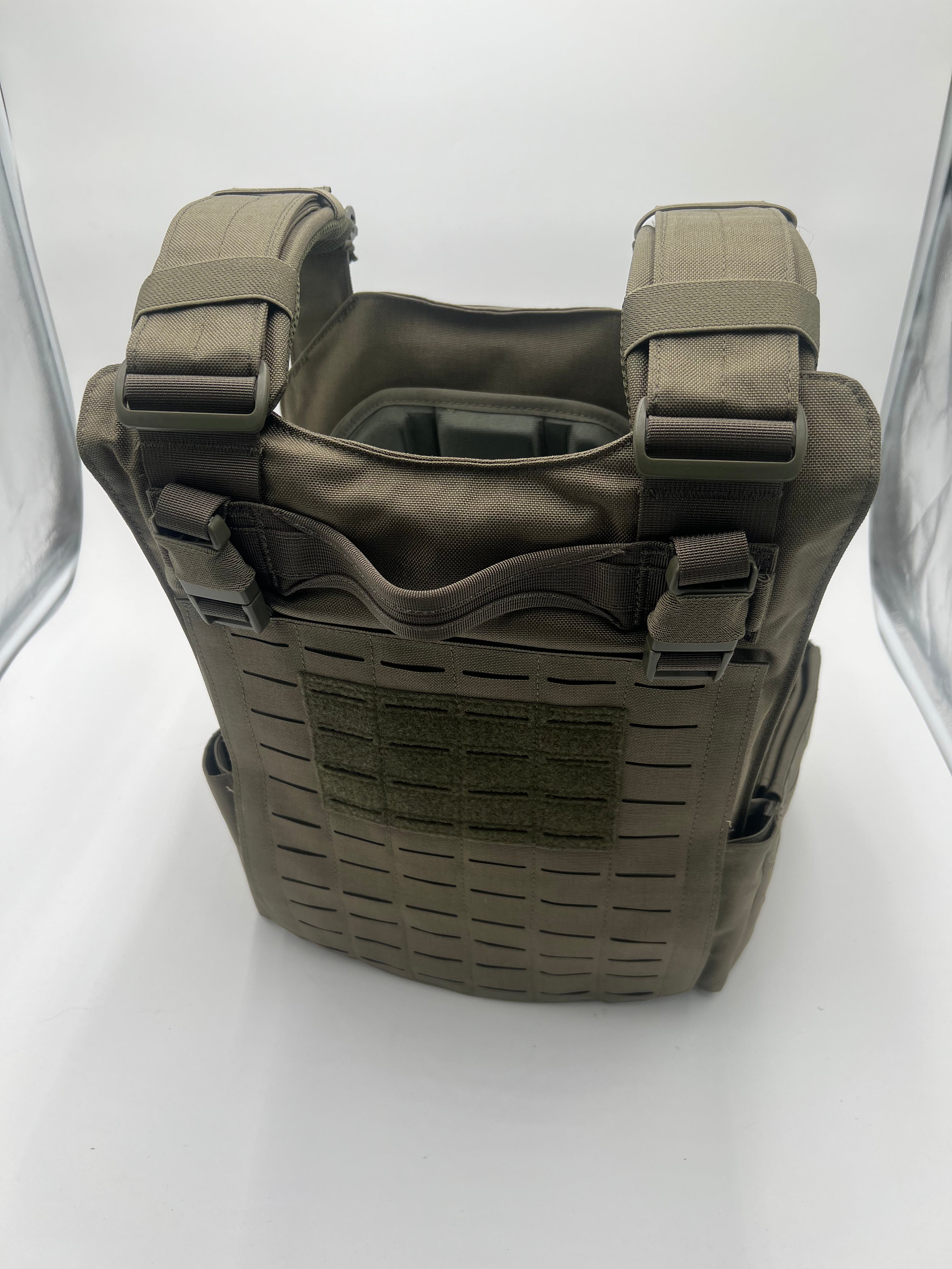 BIG BOY Crusader 2.0 XL Armor COMBO PACKAGE LIGHTWEIGHT LEVEL IV (2) XL Ceramic Front/Back Plates