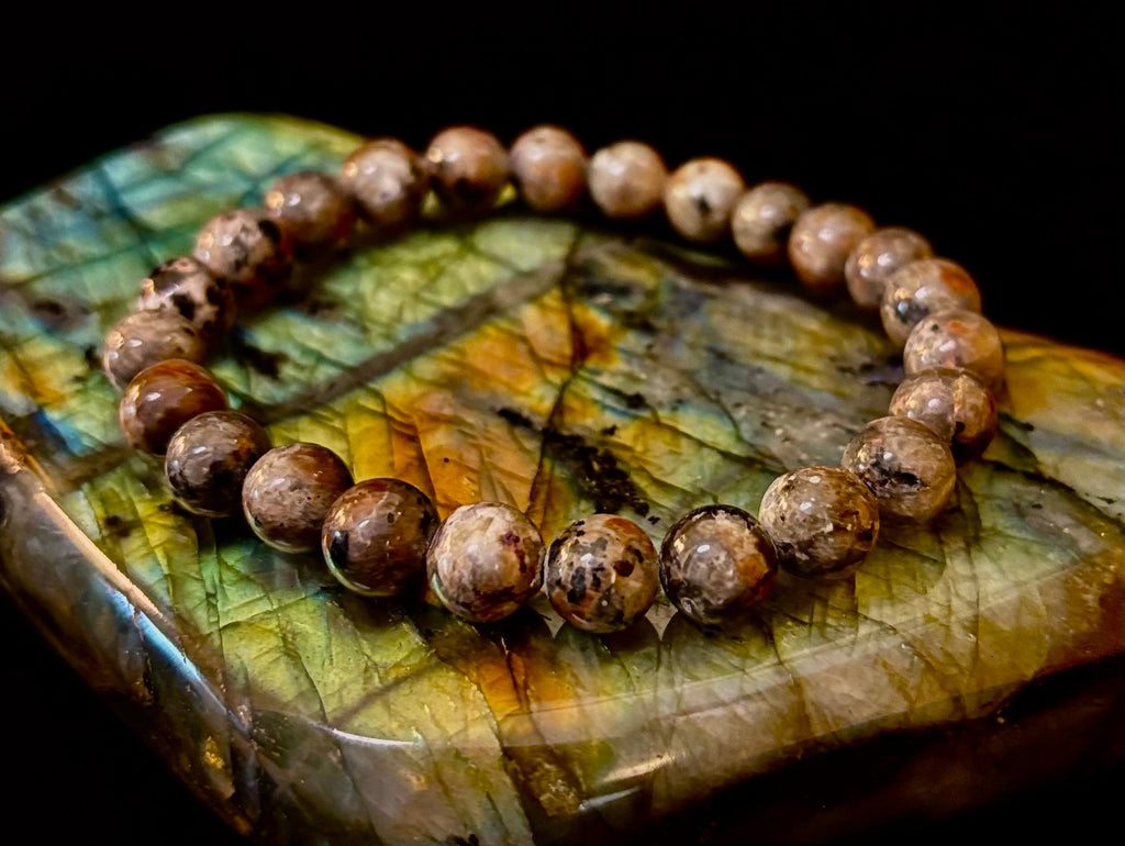 Yooperlite Grounding Bracelet – Natural UV Reactive Stone