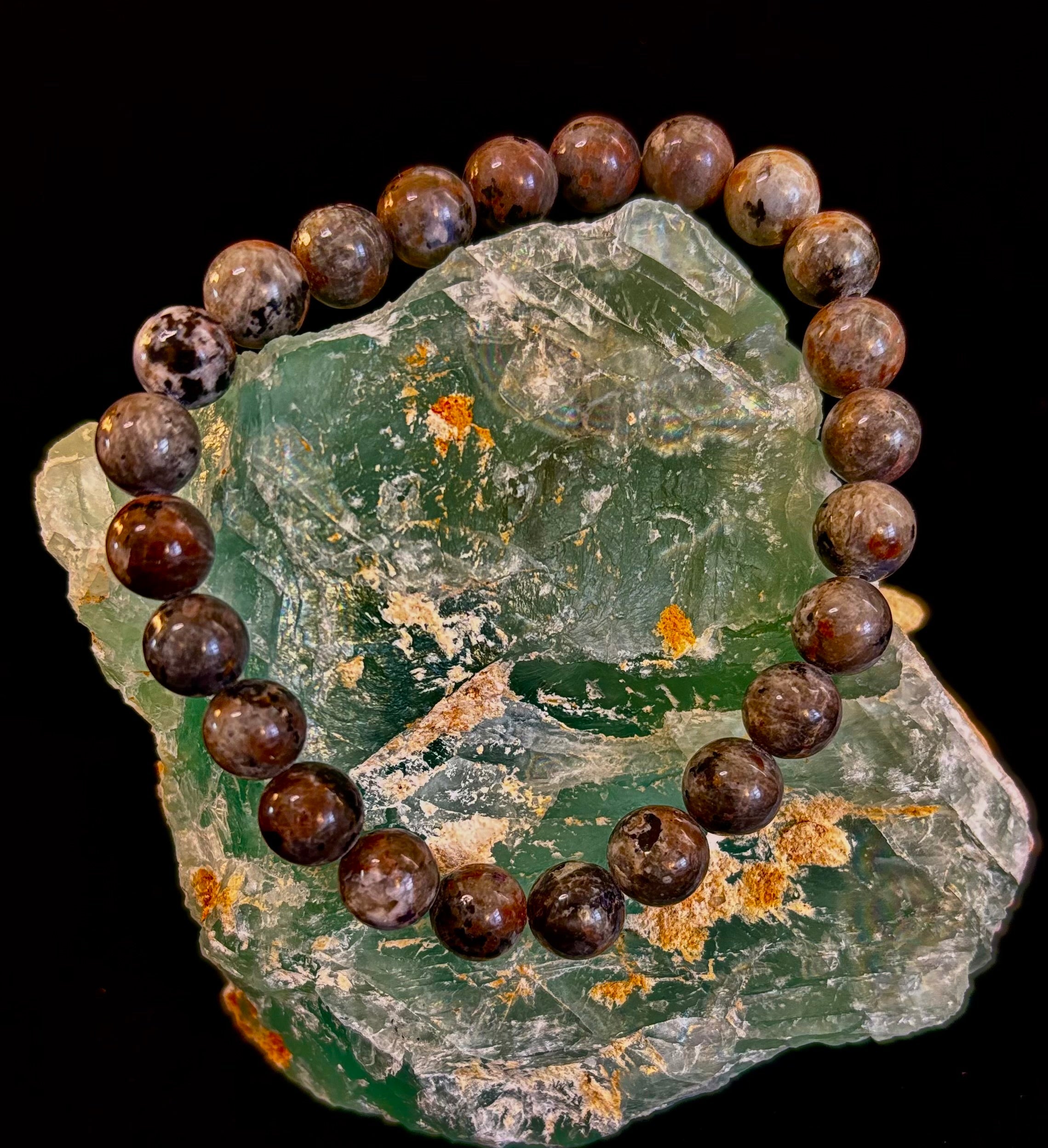 Yooperlite Grounding Bracelet – Natural UV Reactive Stone