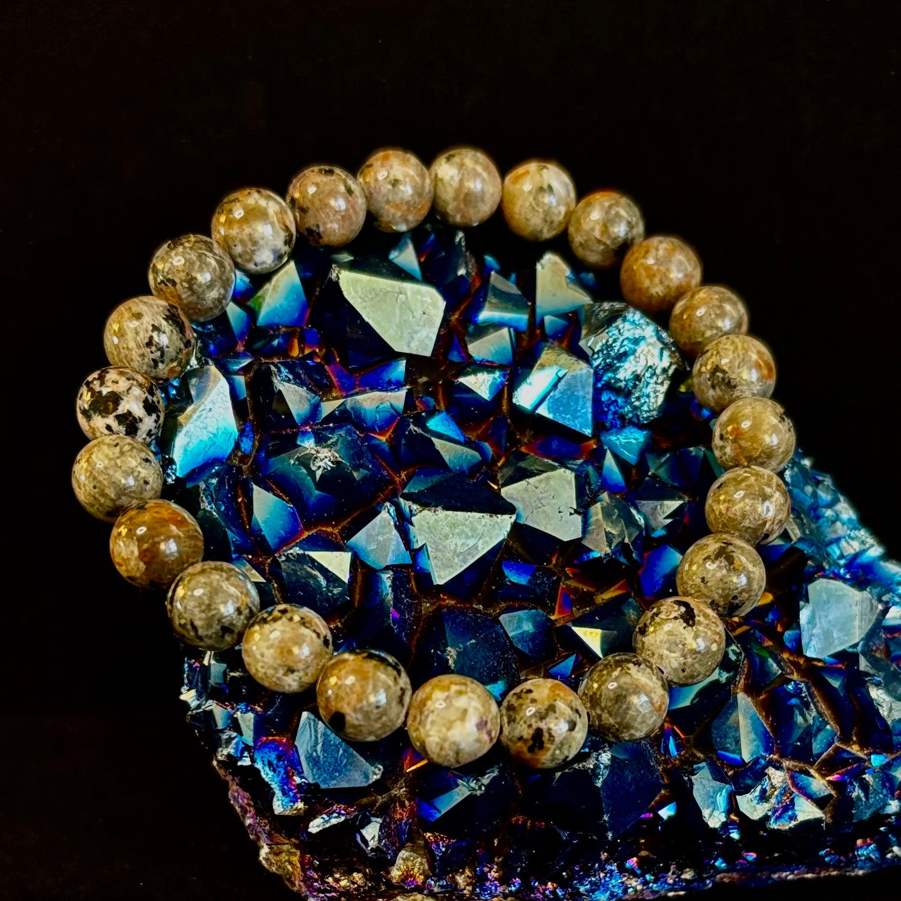 Yooperlite Grounding Bracelet – Natural UV Reactive Stone