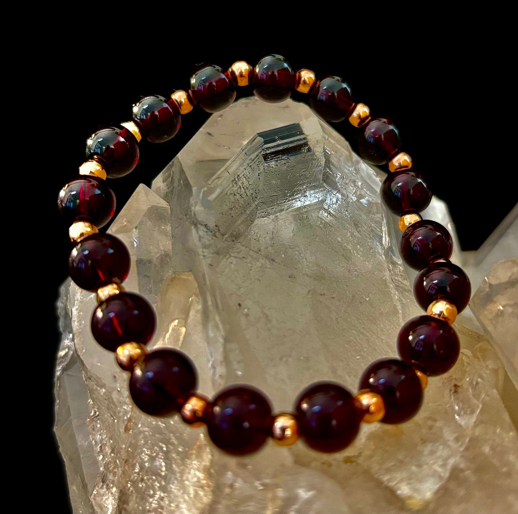 Passion & Strength Garnet Bracelet – Delicate Gemstone Bracelet with Copper Accents