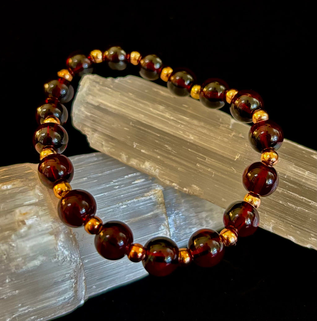 Passion & Strength Garnet Bracelet – Delicate Gemstone Bracelet with Copper Accents