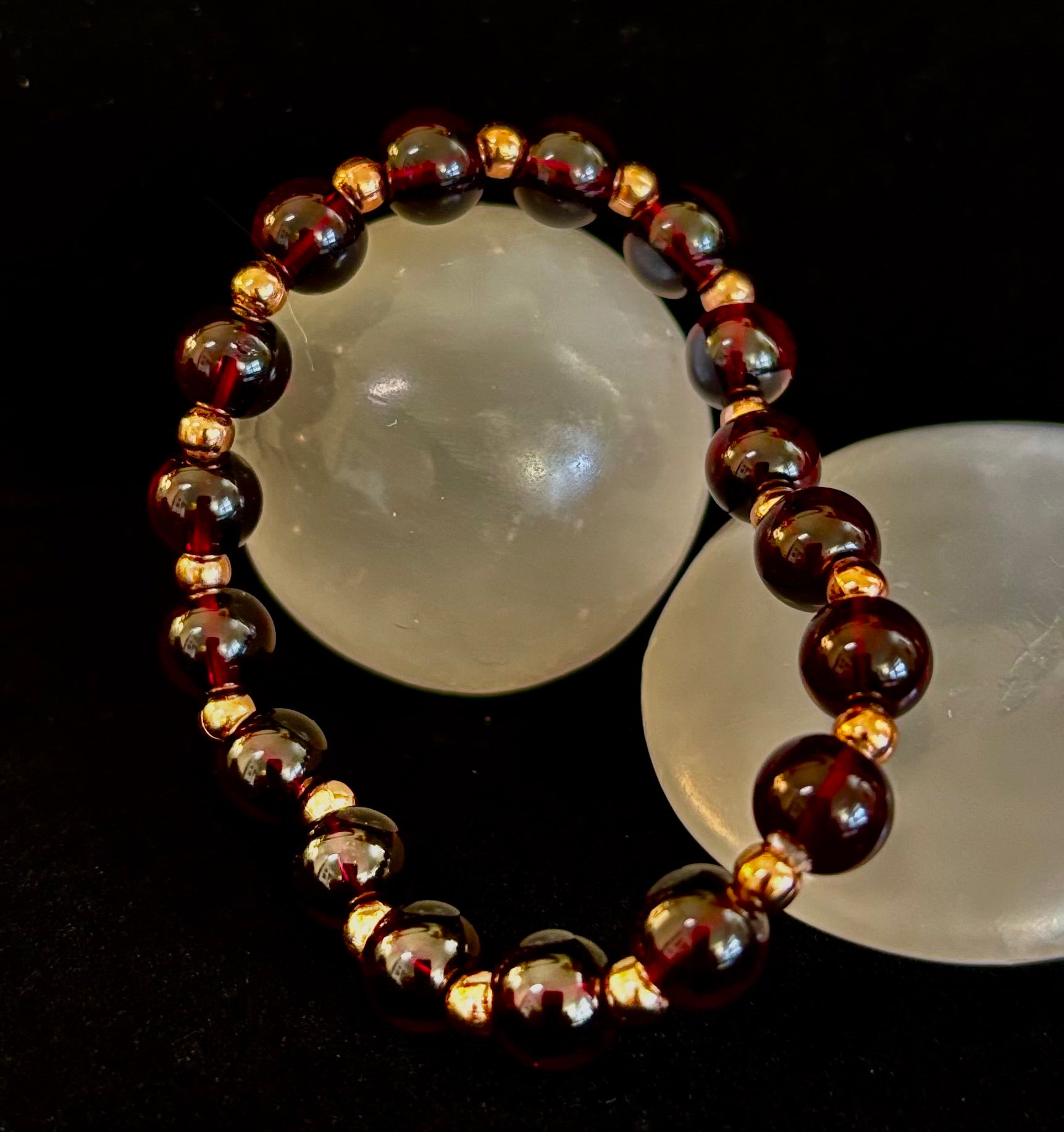 Passion & Strength Garnet Bracelet – Delicate Gemstone Bracelet with Copper Accents