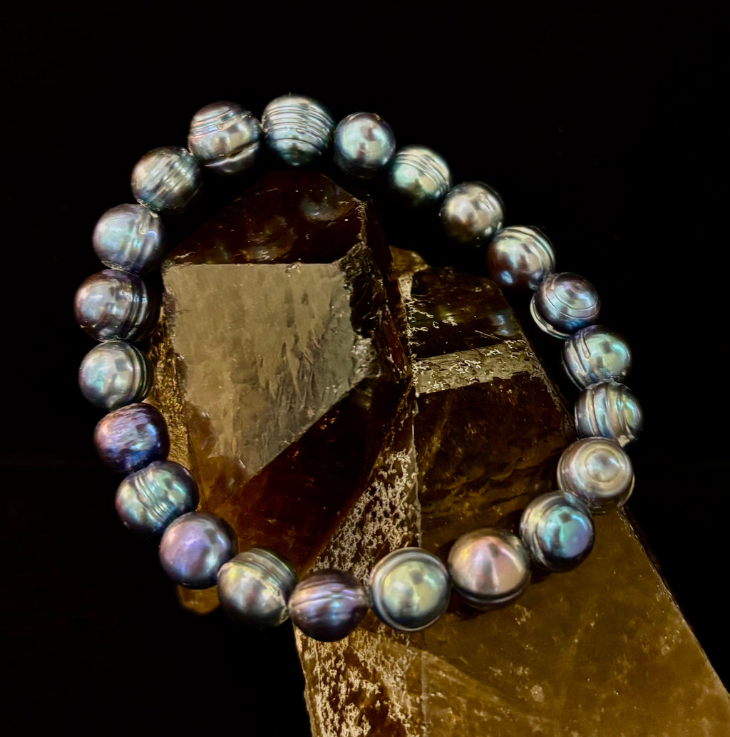 Iridescent Peacock Freshwater Pearl Bracelet – Natural Pearl Bracelet for Medium Wrists
