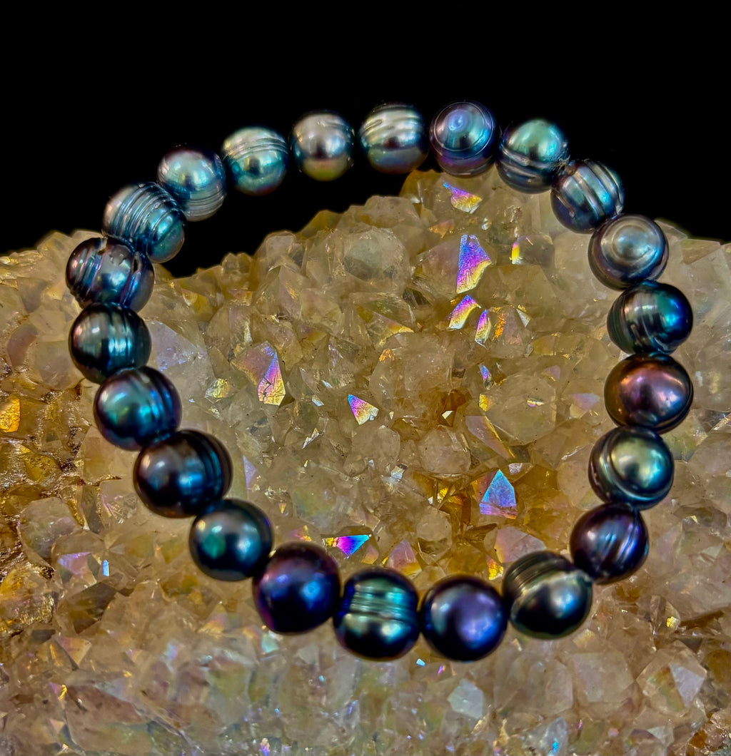 Iridescent Peacock Freshwater Pearl Bracelet – Natural Pearl Bracelet for Medium Wrists