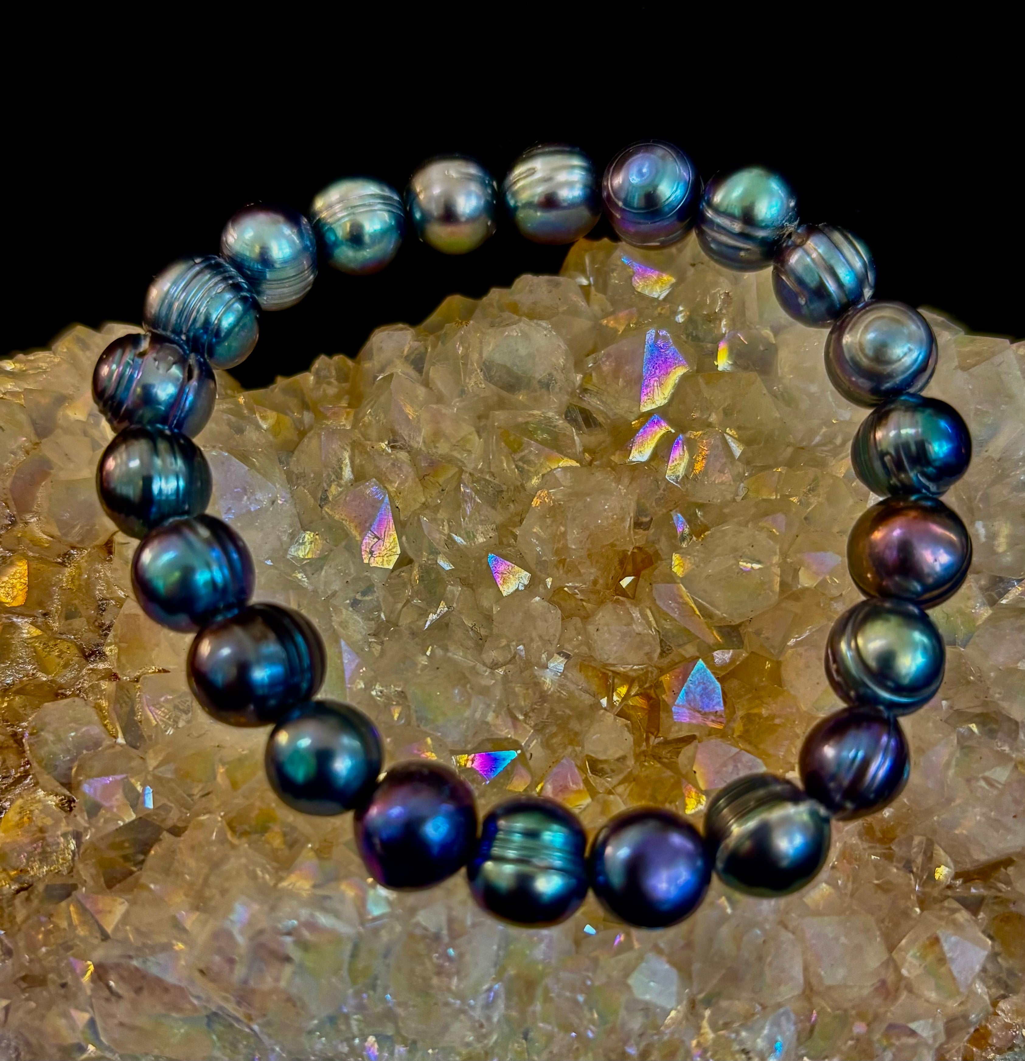 Iridescent Peacock Freshwater Pearl Bracelet – Natural Pearl Bracelet for Medium Wrists