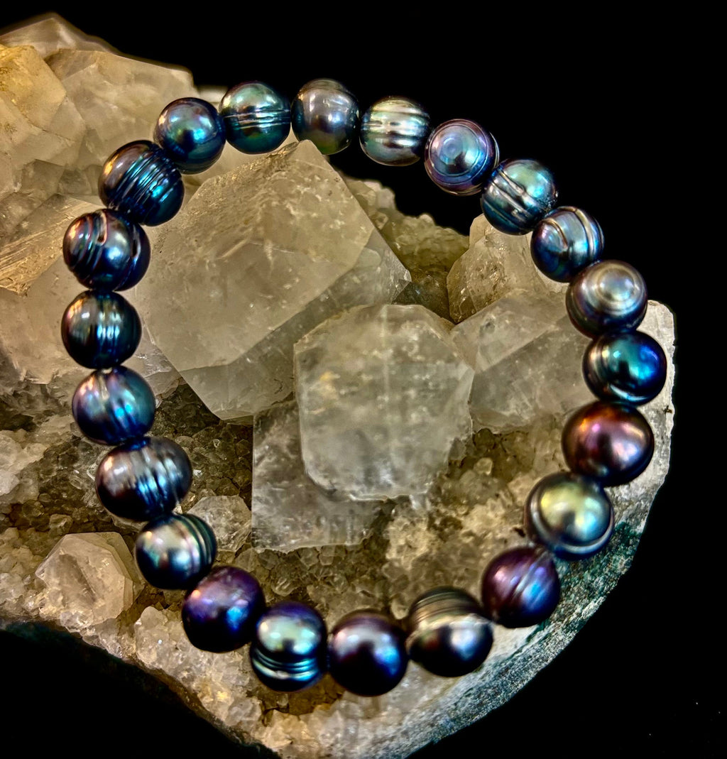 Iridescent Peacock Freshwater Pearl Bracelet – Natural Pearl Bracelet for Medium Wrists