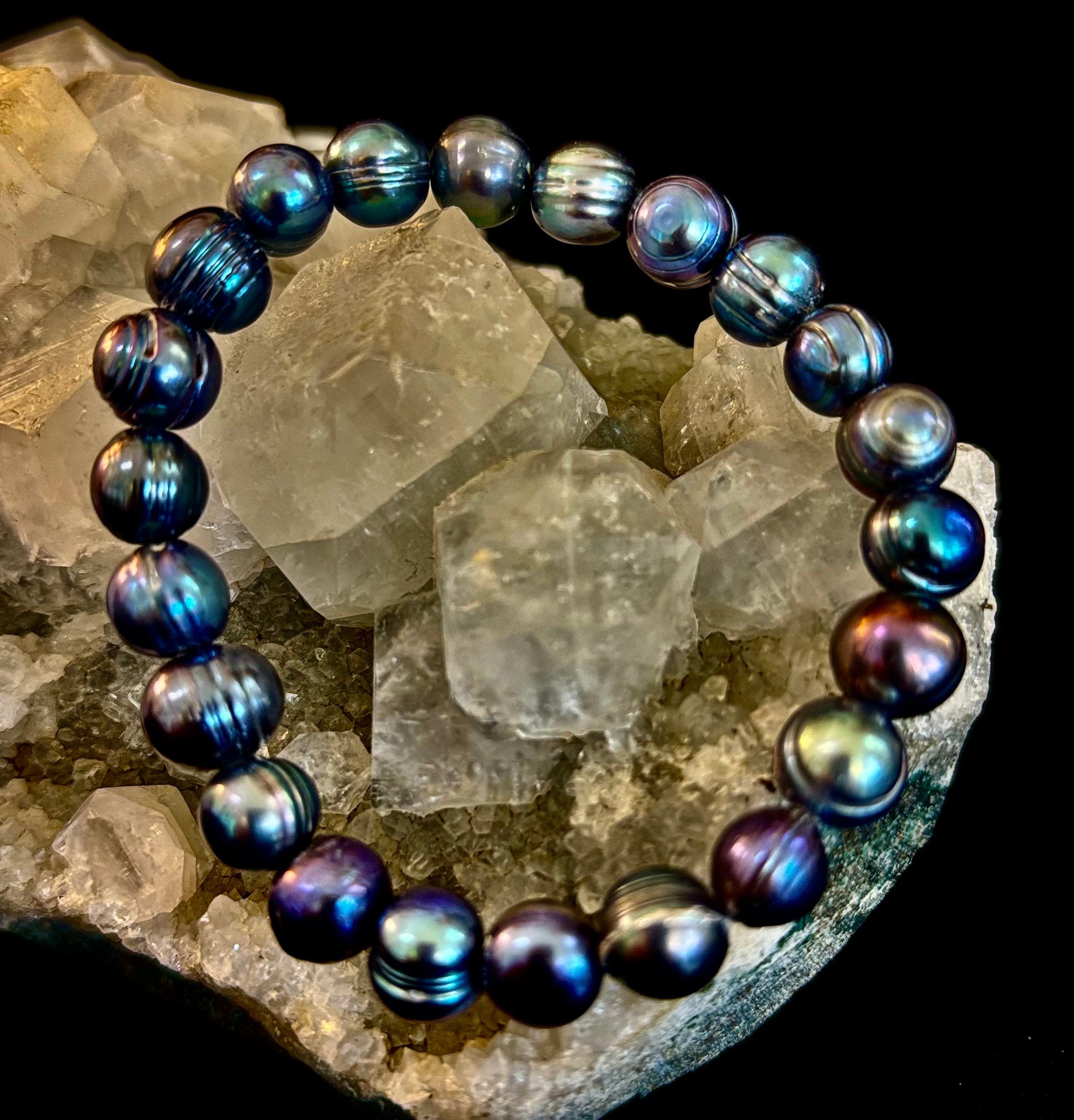 Iridescent Peacock Freshwater Pearl Bracelet – Natural Pearl Bracelet for Medium Wrists