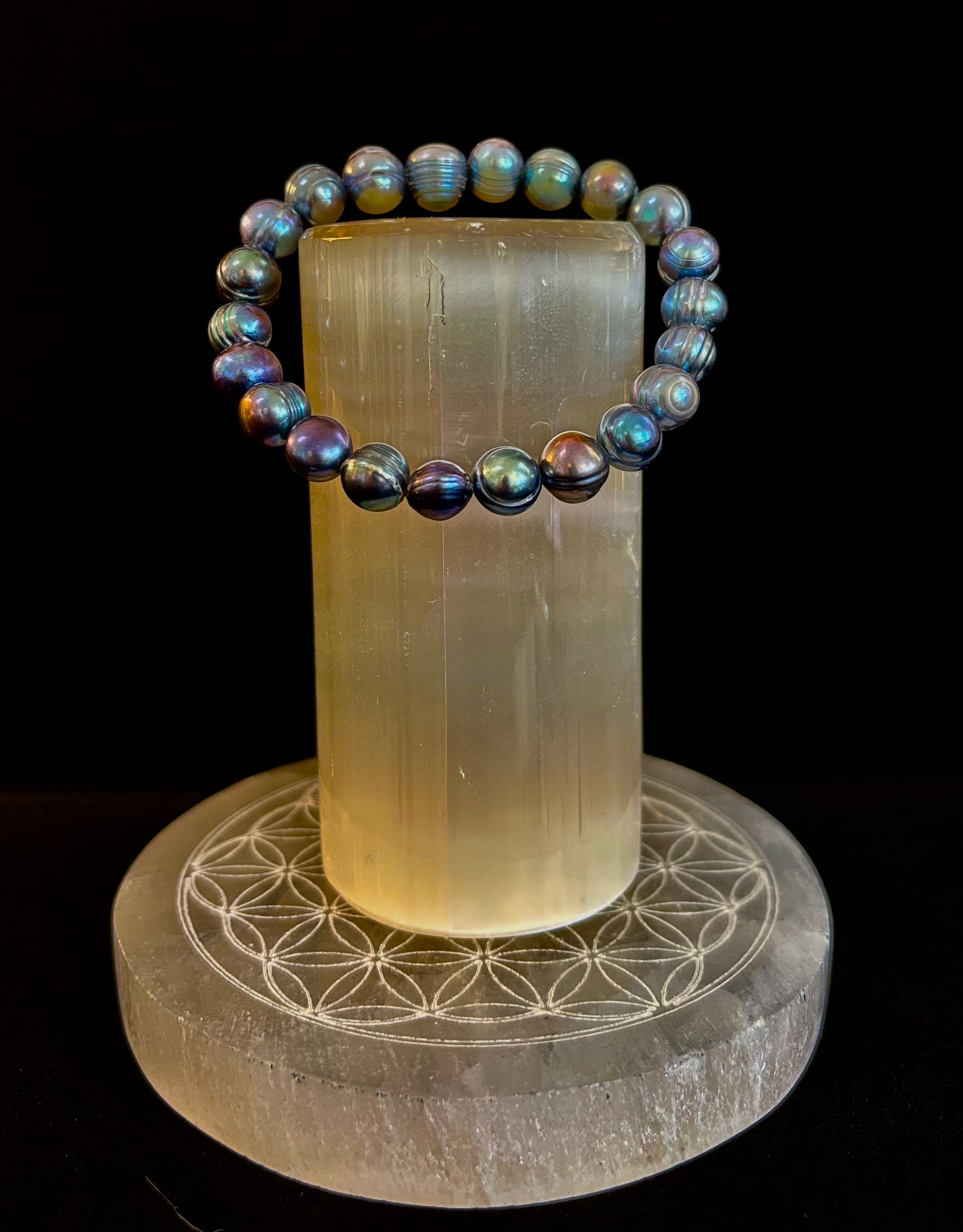 Iridescent Peacock Freshwater Pearl Bracelet – Natural Pearl Bracelet for Medium Wrists