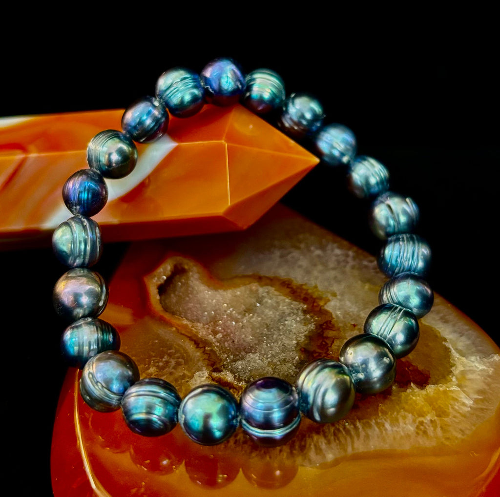 Iridescent Peacock Freshwater Pearl Bracelet – Natural Pearl Bracelet for Medium Wrists