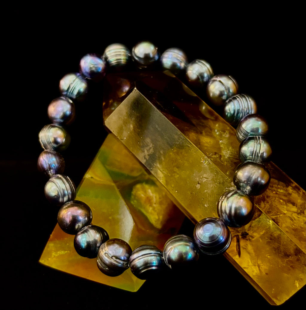 Iridescent Peacock Freshwater Pearl Bracelet – Natural Pearl Bracelet for Medium Wrists