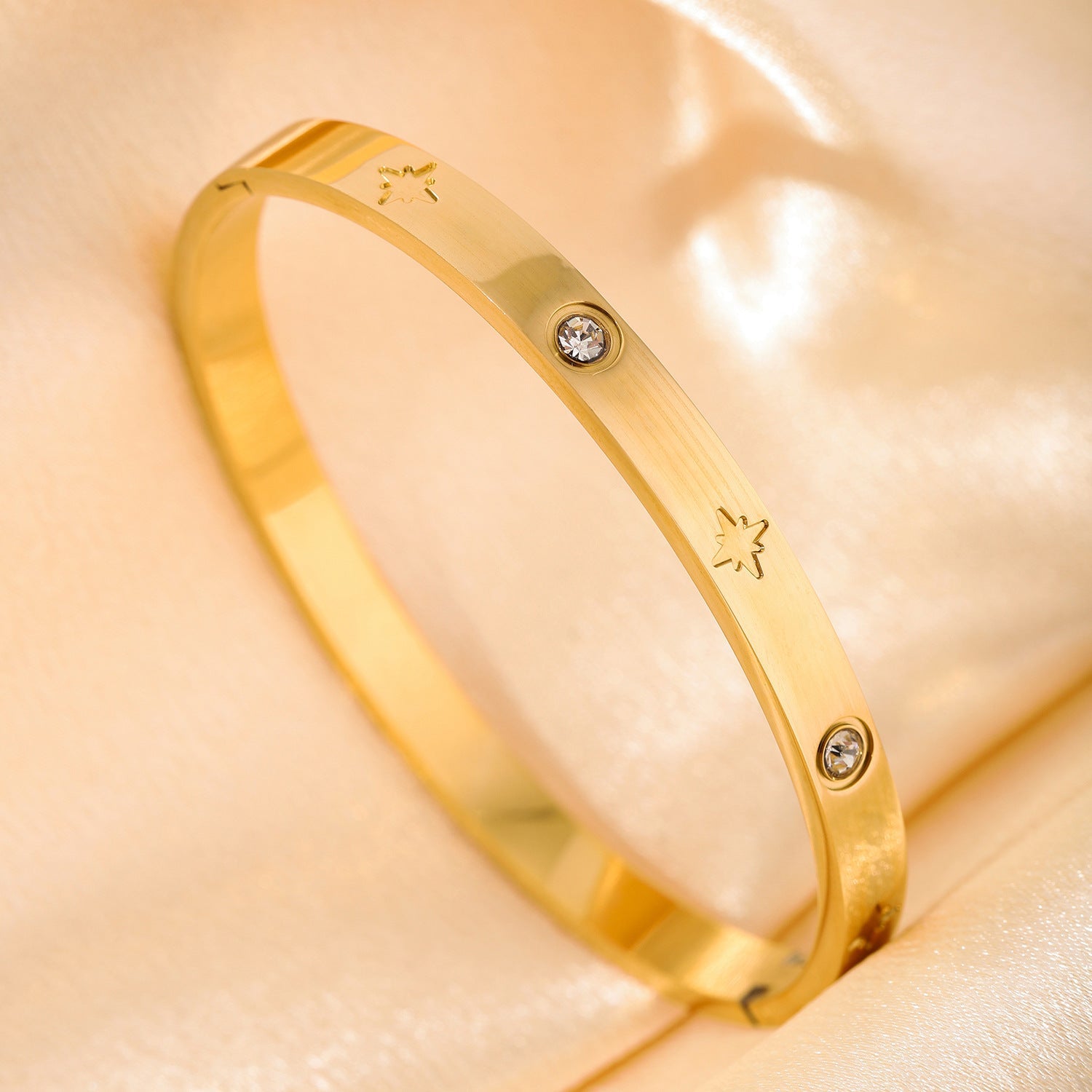 Light Luxury Stainless Steel Inlaid Zircon Temperamental Minority Simple High-grade Bracelets