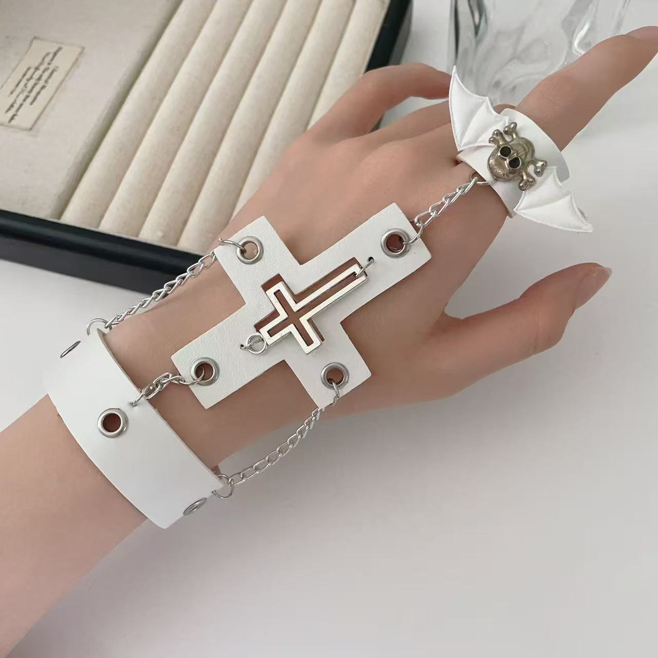 Dark Hot Style Leather Cross Retro Personality High Sense Fashionable Bracelets