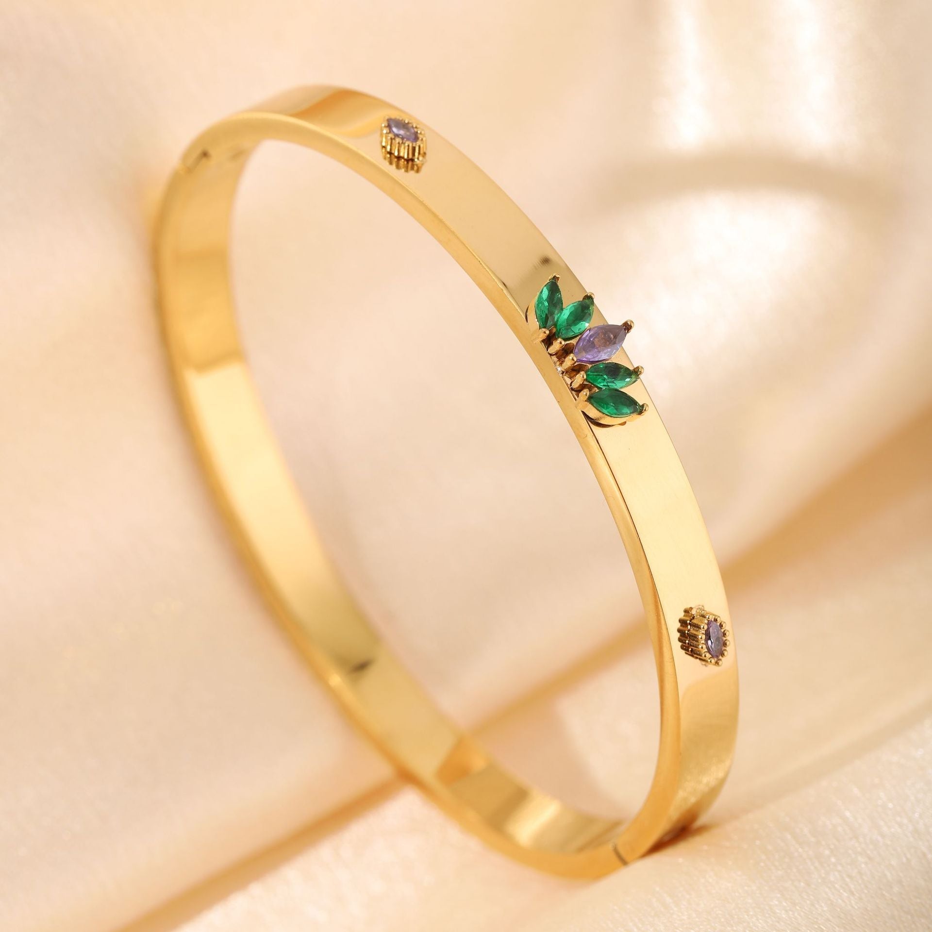 Titanium Steel High-grade Retro Chinese Flower Bow Fashionable Bracelet