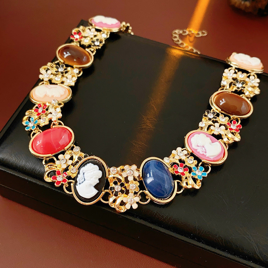 Women's Vintage Court Style Clavicle Chain Light Jewelry Set