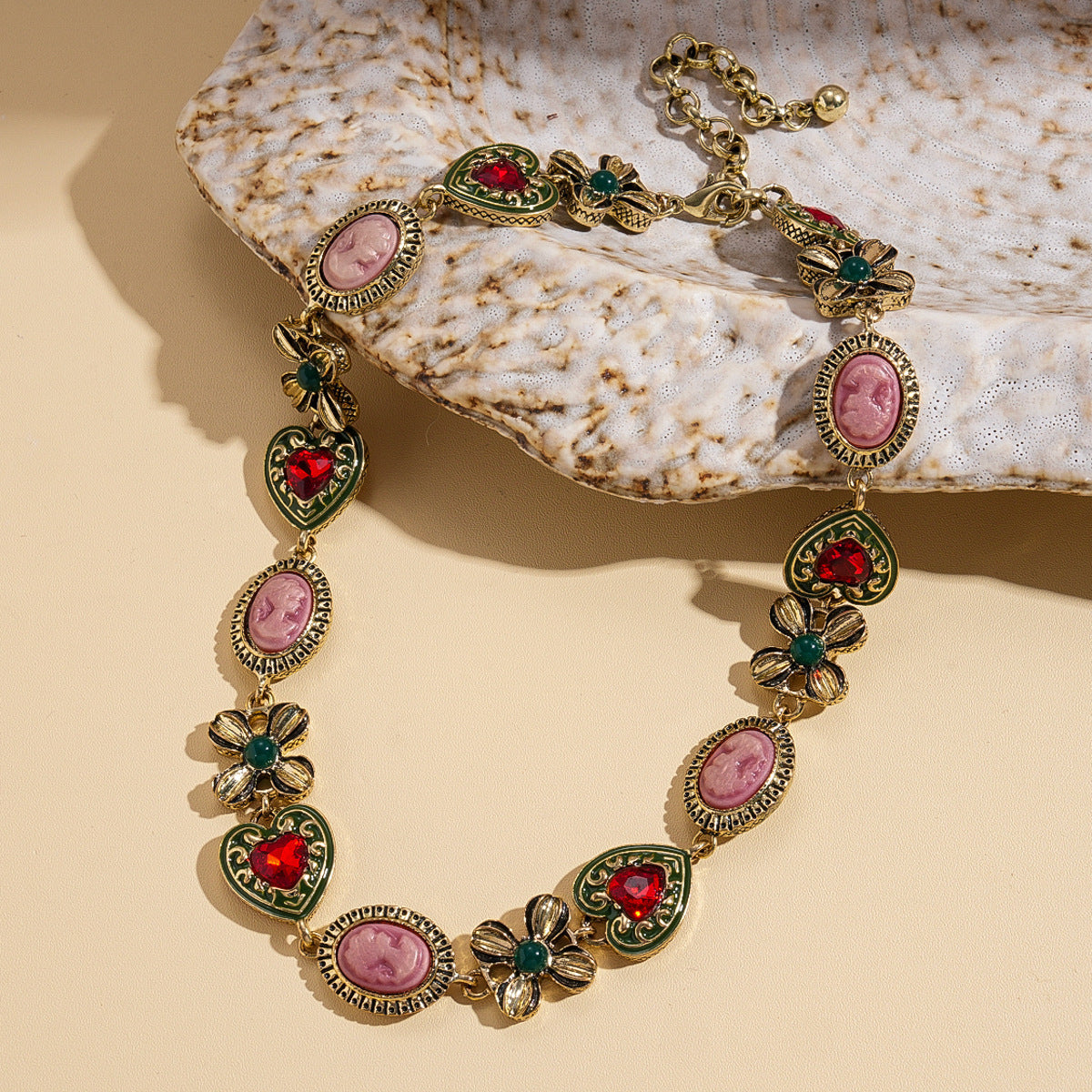 Women's Vintage Court Style Clavicle Chain Light Jewelry Set