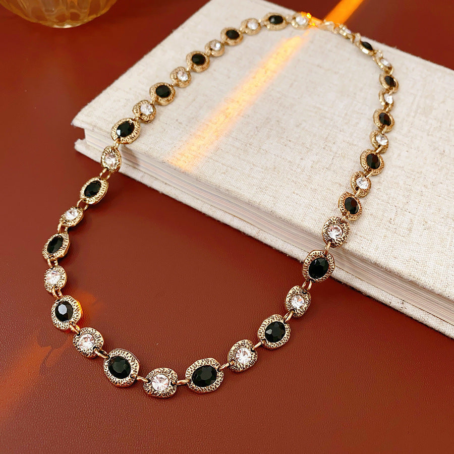 Women's Vintage Court Style Clavicle Chain Light Jewelry Set