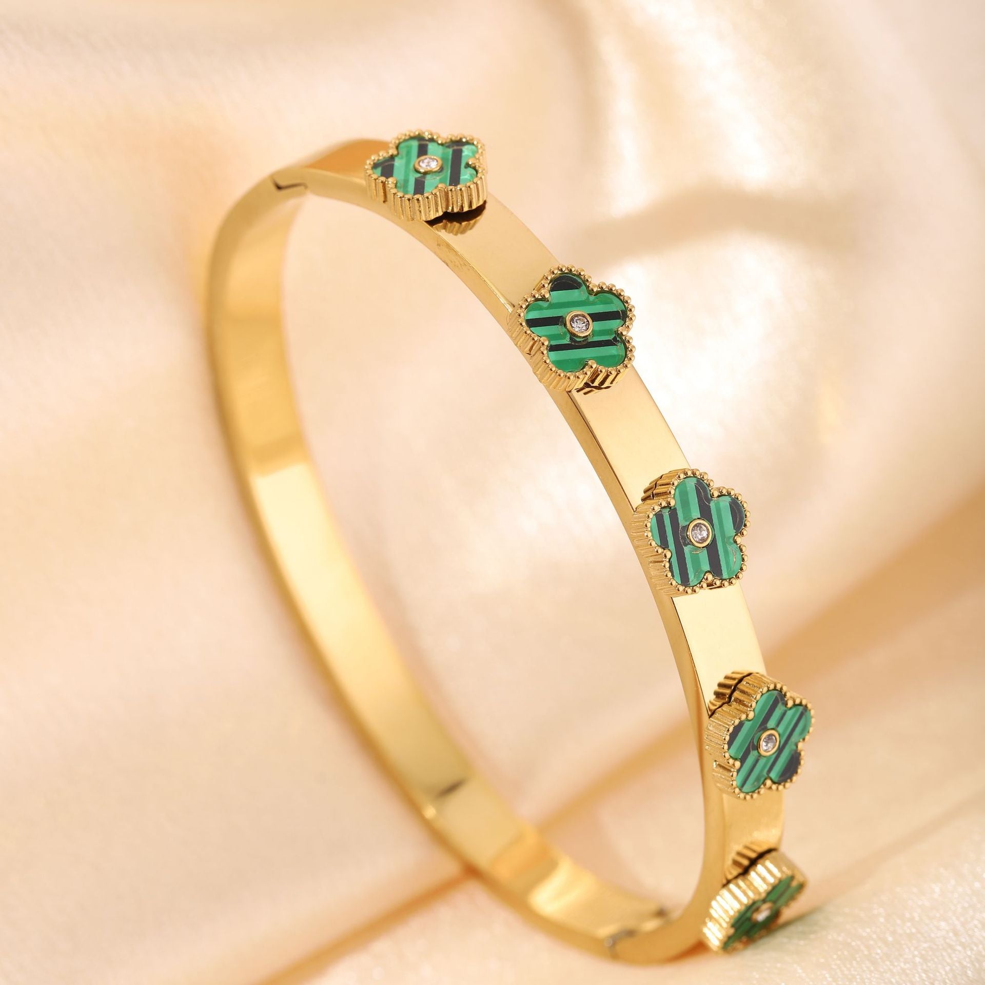 Titanium Steel High-grade Retro Chinese Flower Bow Fashionable Bracelet