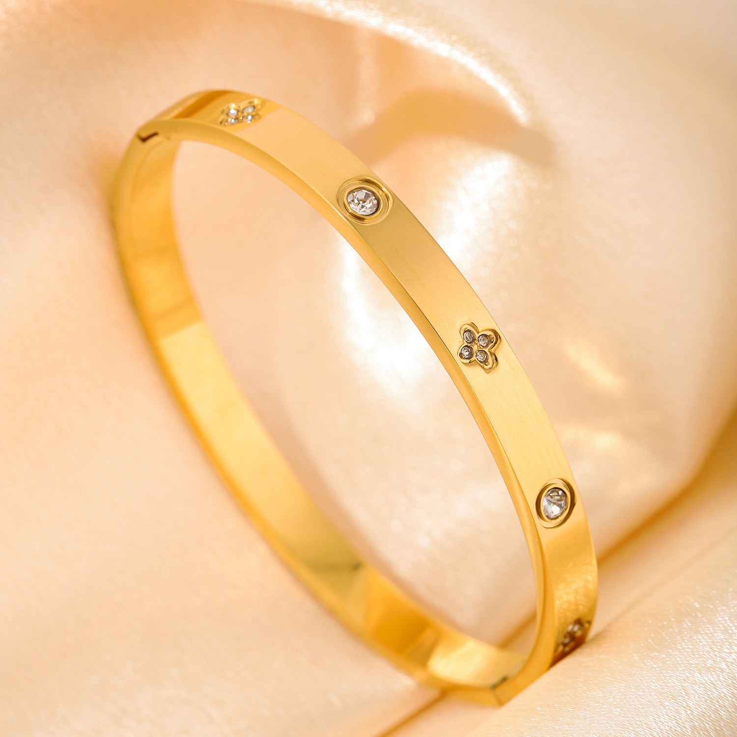 Light Luxury Stainless Steel Inlaid Zircon Temperamental Minority Simple High-grade Bracelets