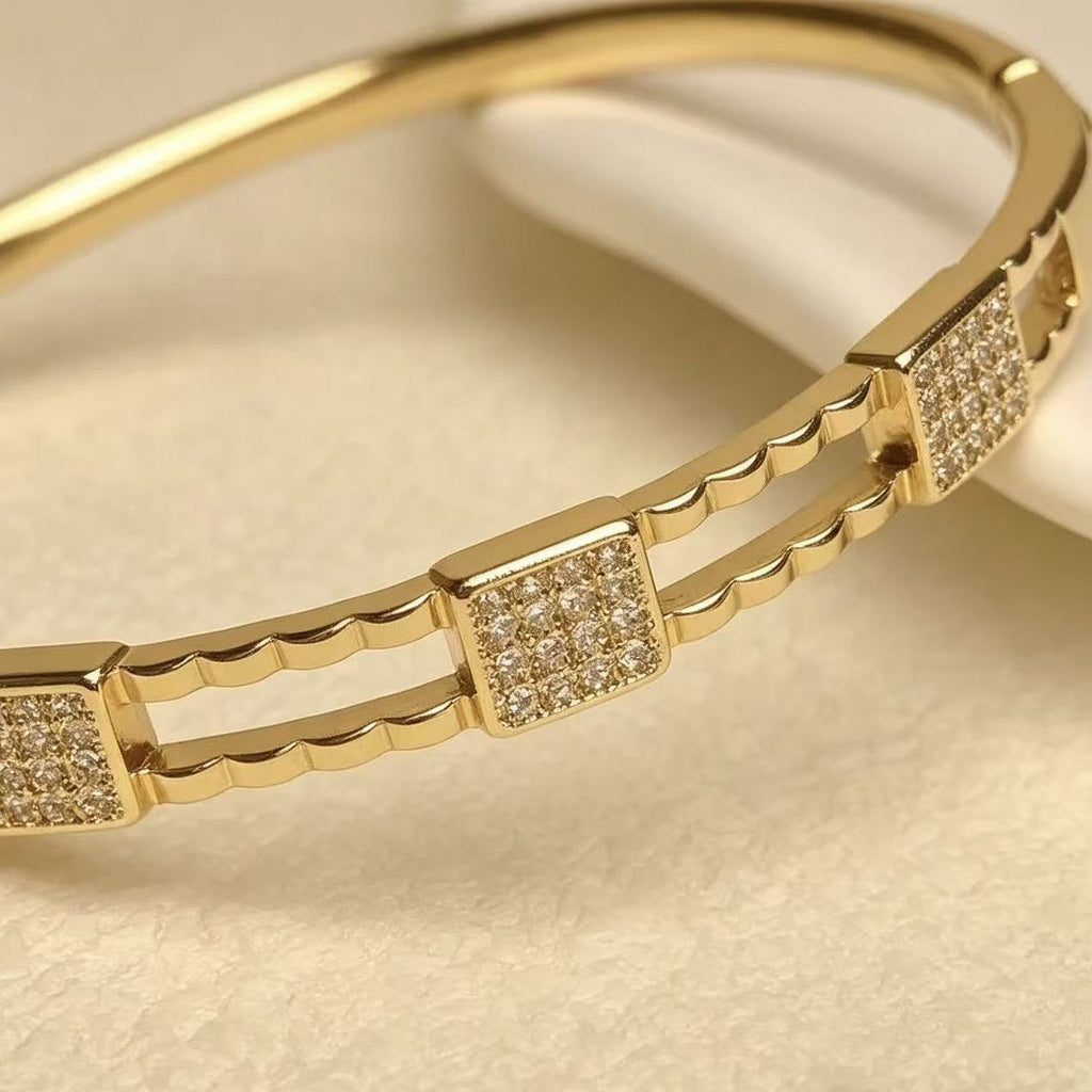 Full Diamond Female Light Luxury Minority Design Hollow Square Fashion Bracelets