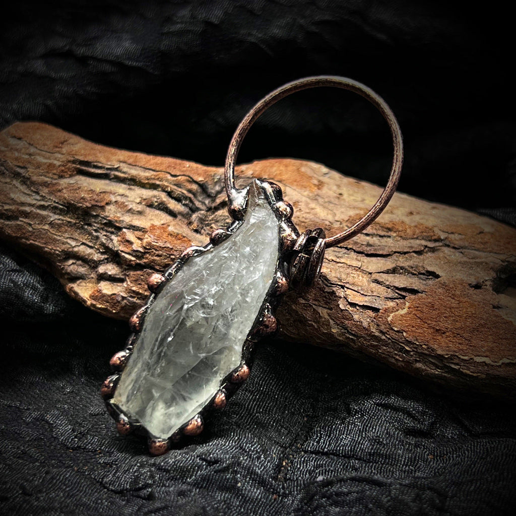 Retro Style Amethyst Citrine Fluorite Black Tourmaline White Crystal Column Pendant